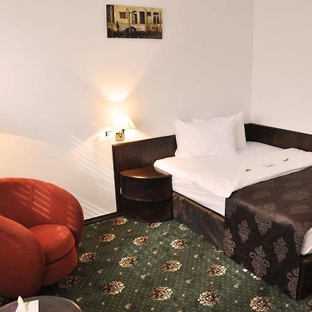 Best Western Central Hotel Arad Exterior foto