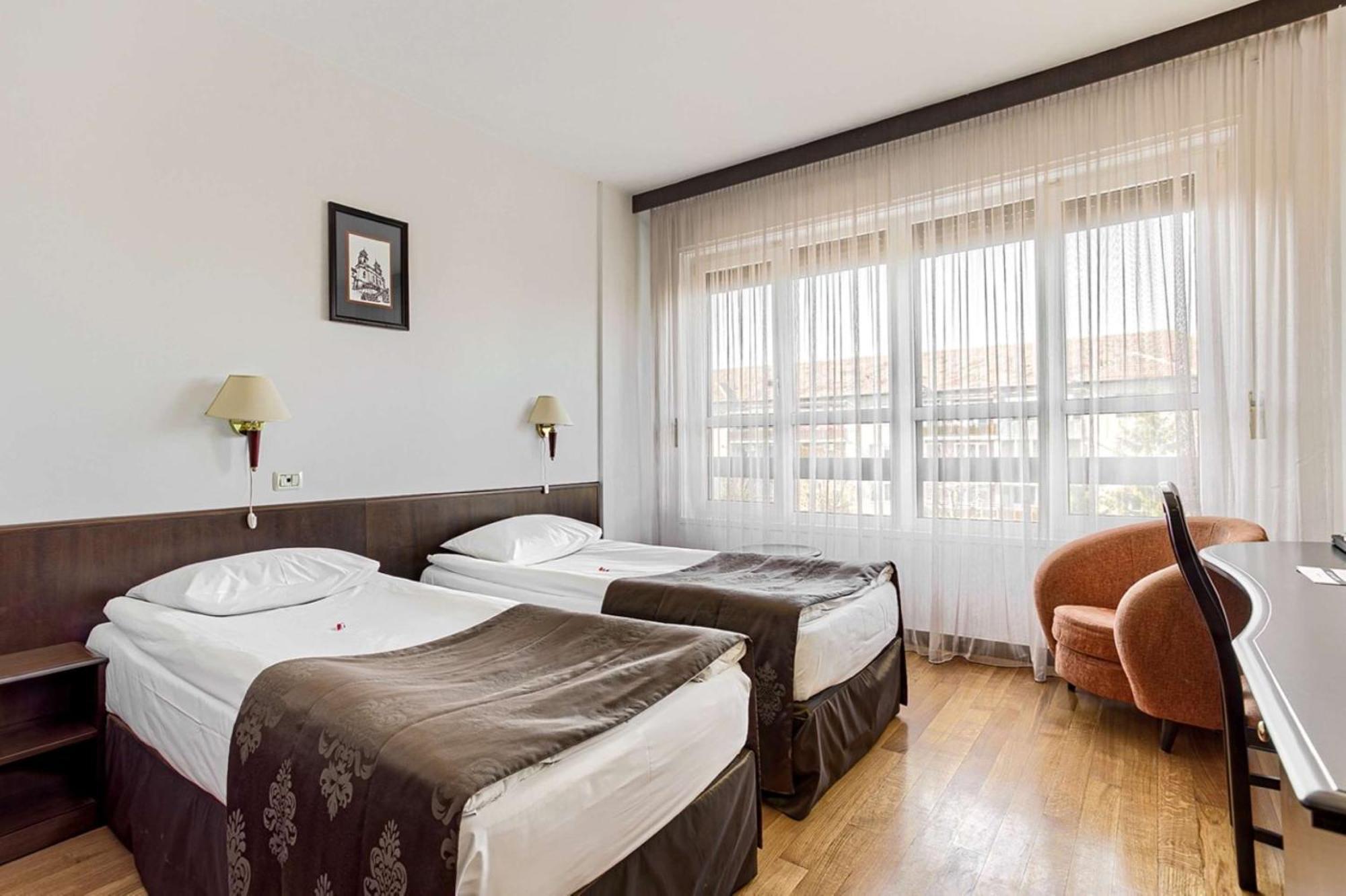 Best Western Central Hotel Arad Exterior foto
