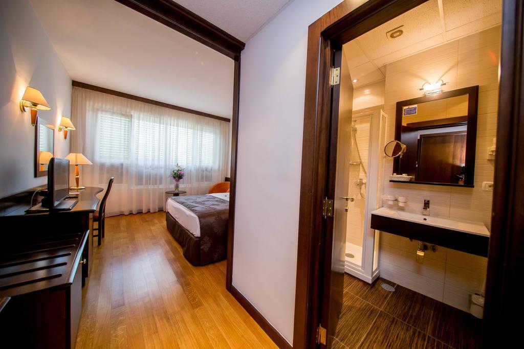 Best Western Central Hotel Arad Exterior foto