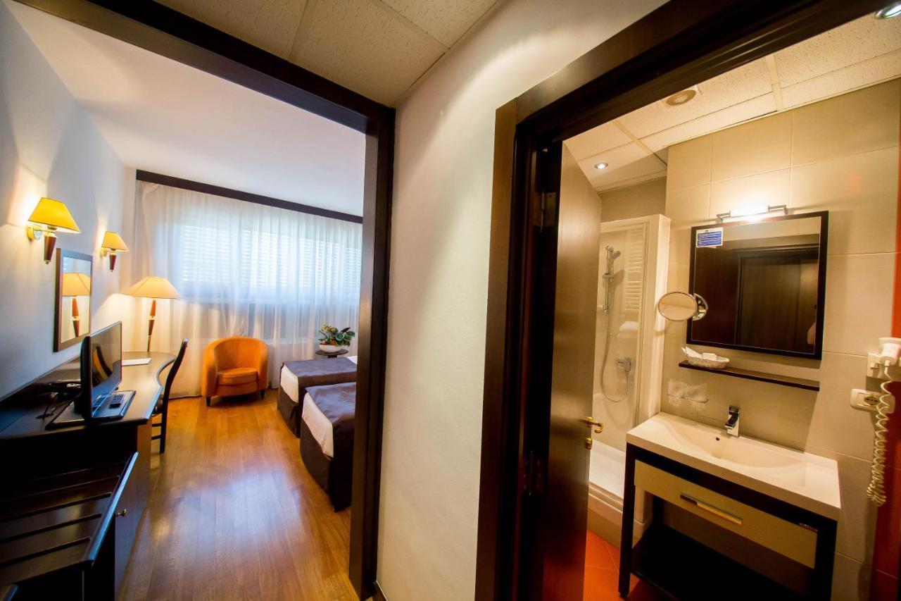 Best Western Central Hotel Arad Exterior foto