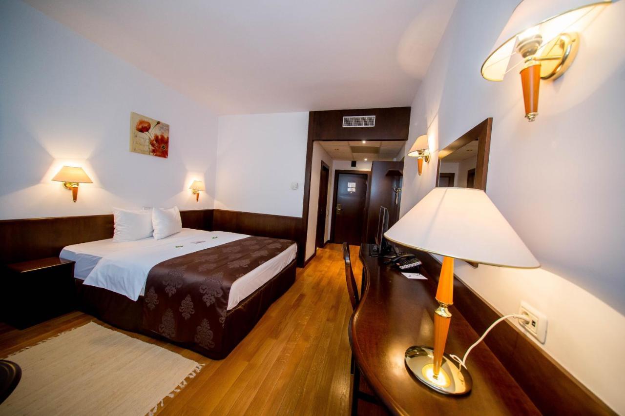 Best Western Central Hotel Arad Exterior foto